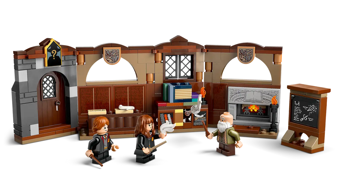 LEGO Harry Potter 76442 - Le château de Poudlard: le cours de sortilèges