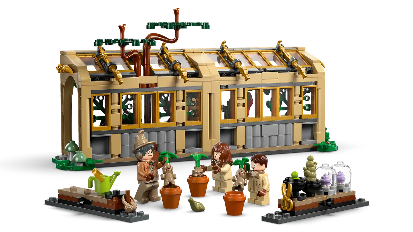 LEGO Harry Potter 76445 - Le château de Poudlard: le cours de botanique