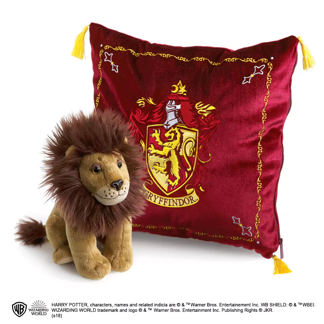 Peluche et coussin de la maison Gryffondor