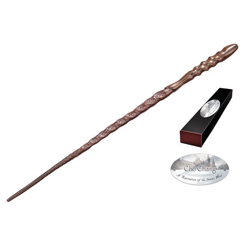 Baguette magique officielle de Cho Chang – Harry Potter, 39cm en résine, avec boîte collection personnages et plaque nominative.