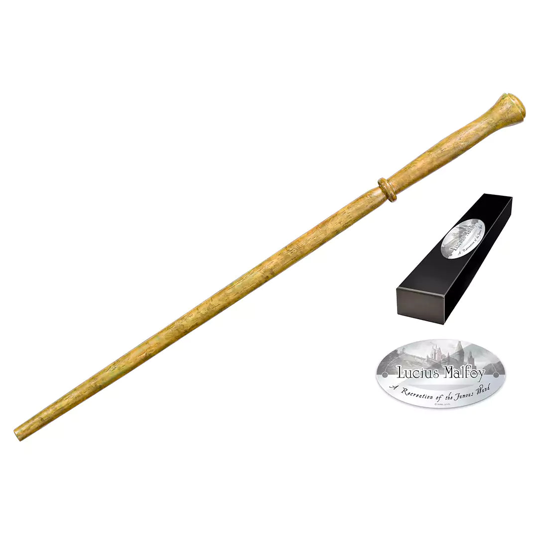 Réplique baguette Lucius Malefoy Harry Potter – Résine 37cm, bois d’orme clair, boîte collection personnages et plaque nominative.