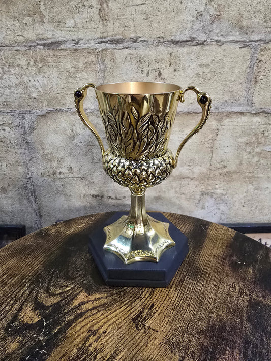 Petit socle en impression 3D présentant la Coupe de Poufsouffle Harry Potter